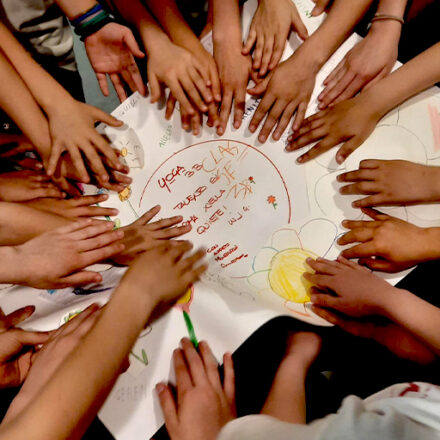 Lo yoga entra nella valutazione degli studenti a scuola